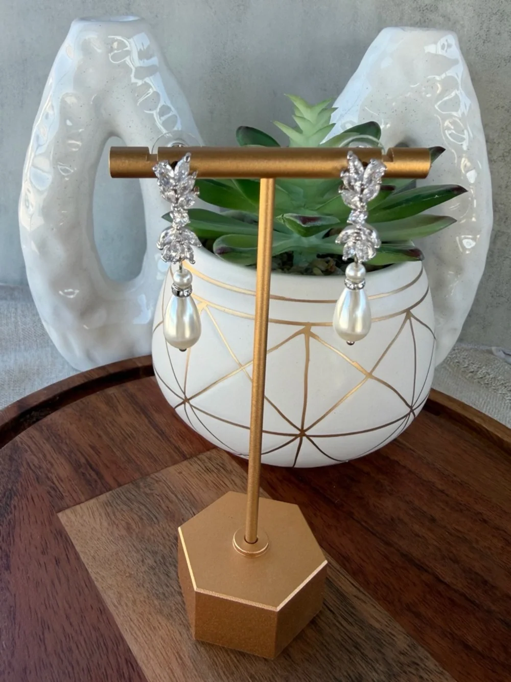 Elegant Crystal and Pearl Drop Earrings - Faux Pearl White - Picture 4 of 4